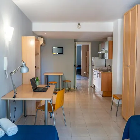 Turístics Residencia Nova Hostal