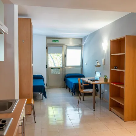 Turístics Residencia Nova Hostal Vilanova i la Geltrú