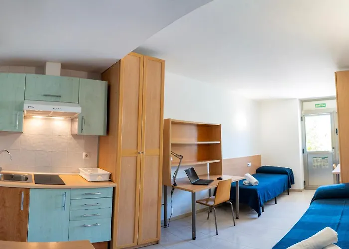 Turistics Residencia Nova Hostel *