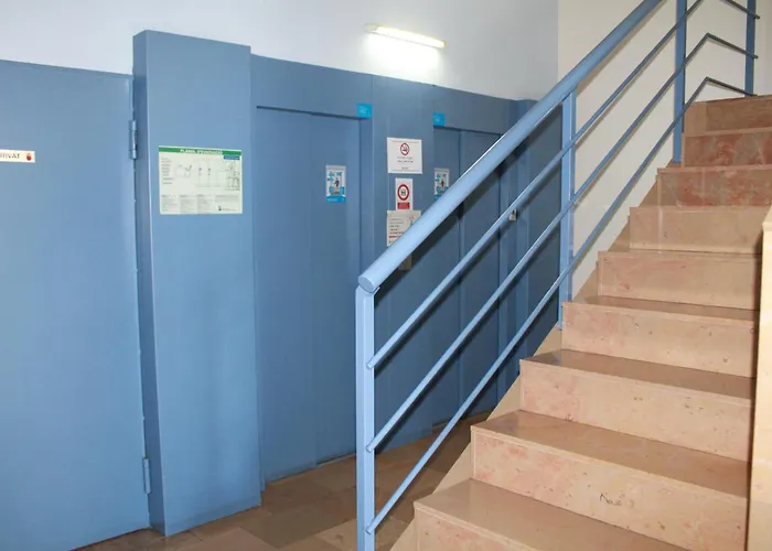 Hostel Turistics Residencia Nova Vilanova i la Geltrú