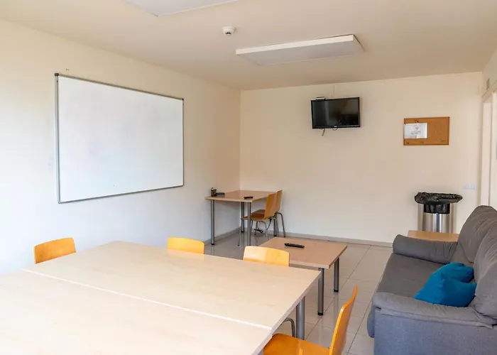 Turistics Residencia Nova * Vilanova i la Geltrú
